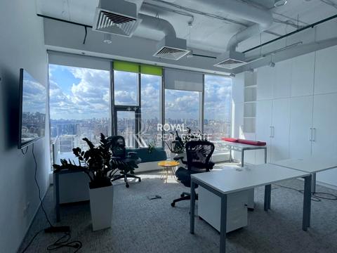 комерційна за адресою Спортивна пл., 1