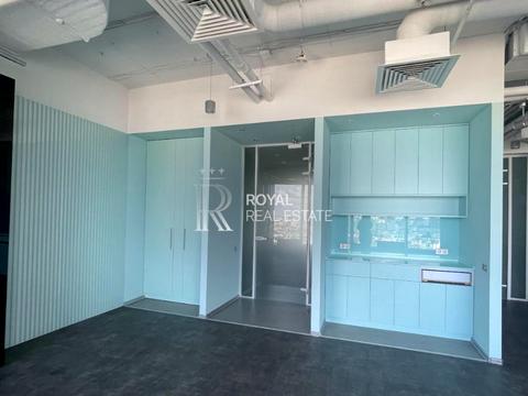 комерційна за адресою Спортивна пл., 1