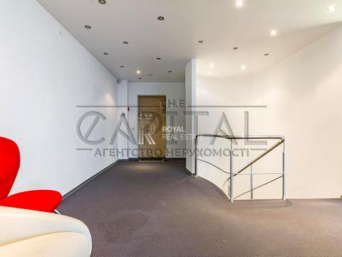 комерційна за адресою Левка Лук'яненка вул. (Маршала Тимошенка), 29