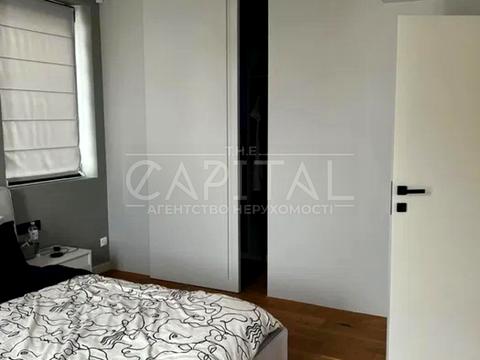 будинок за адресою Богатирська вул., 4-Б