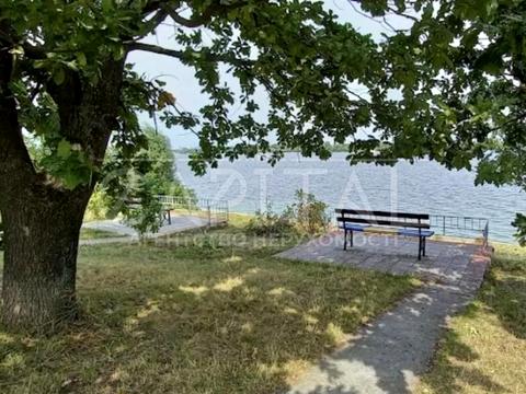 будинок за адресою Богатирська вул., 4-Б