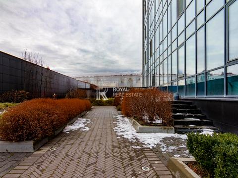 комерційна за адресою Левка Лук'яненка вул. (Маршала Тимошенка), 21