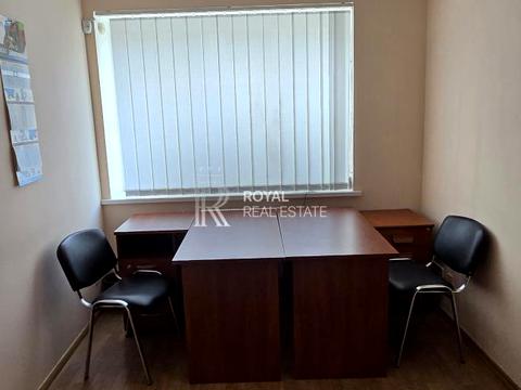 комерційна за адресою Загорівська вул. (Багговутівська), 17-21