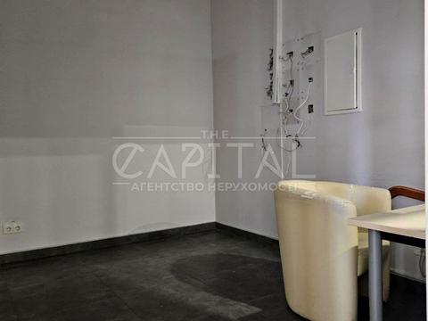 комерційна за адресою Генерала Алмазова вул. (Кутузова), 12