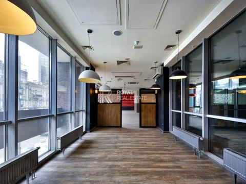 комерційна за адресою Саксаганського вул., 120