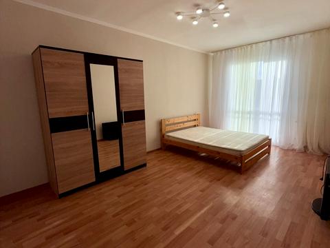 квартира за адресою Павла Тичини вул., 2-Б