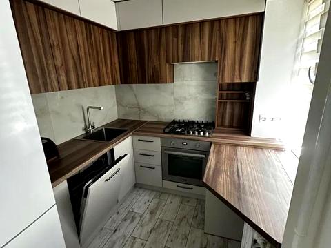 квартира за адресою Євгена Патона вул., 4