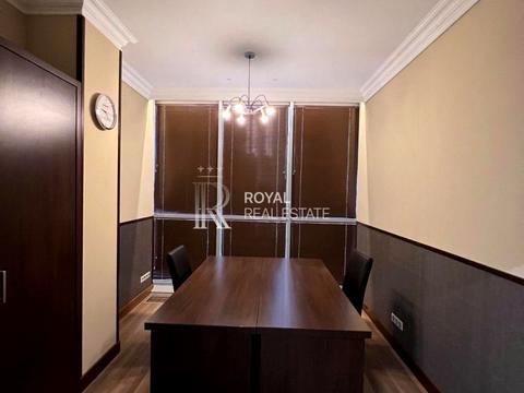 комерційна за адресою Казарменна вул. (Григорія Андрющенка), 4