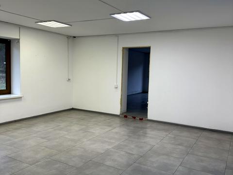 комерційна за адресою Павла Тичини вул., 2-А