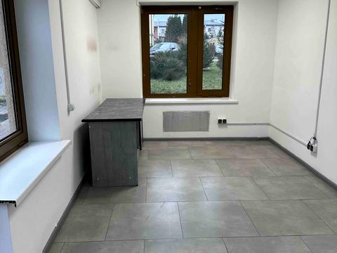 комерційна за адресою Павла Тичини вул., 2-А