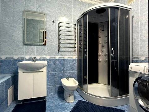 квартира за адресою Чорновола вул., 68