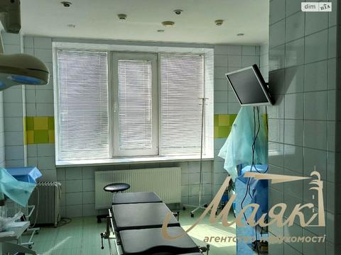 комерційна за адресою Почайнинська вул., 70