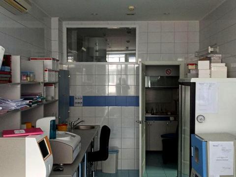 комерційна за адресою Почайнинська вул., 70