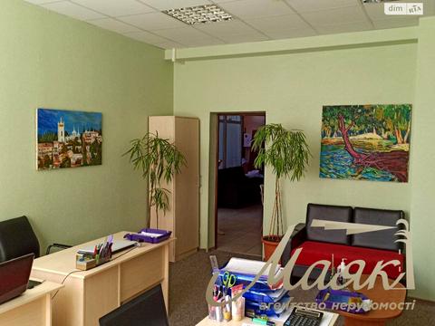 комерційна за адресою Почайнинська вул., 70