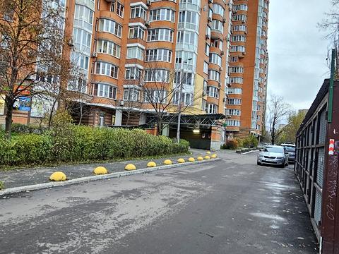 ділянка за адресою Осіння вул., 40