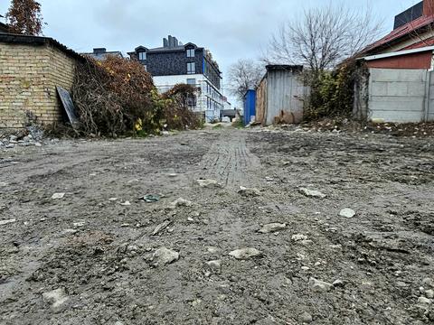 ділянка за адресою Осіння вул., 40