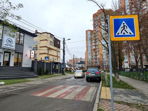 ділянка за адресою Осіння вул., 40