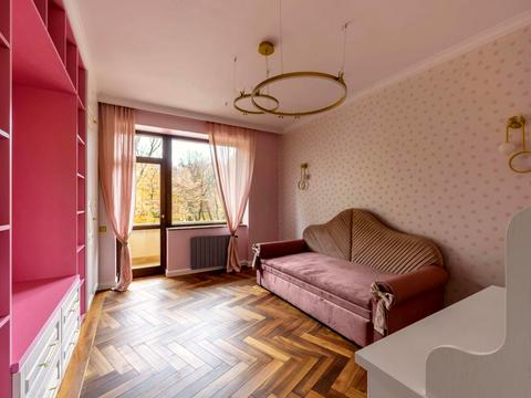 квартира за адресою Уласа Самчука вул. (улица Пархоменко), 13