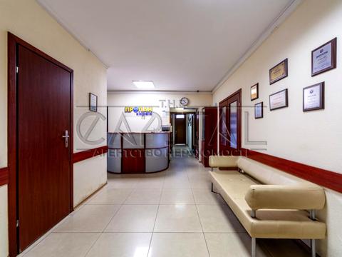 комерційна за адресою Раїси Окіпної вул., 4