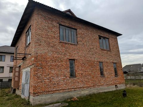 будинок за адресою Вишнева