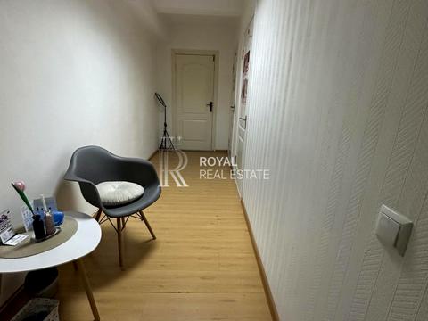 комерційна за адресою Старокиївська вул., 5