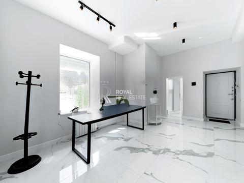 комерційна за адресою Круглоуніверситетська вул., 22