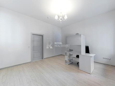 комерційна за адресою Круглоуніверситетська вул., 22