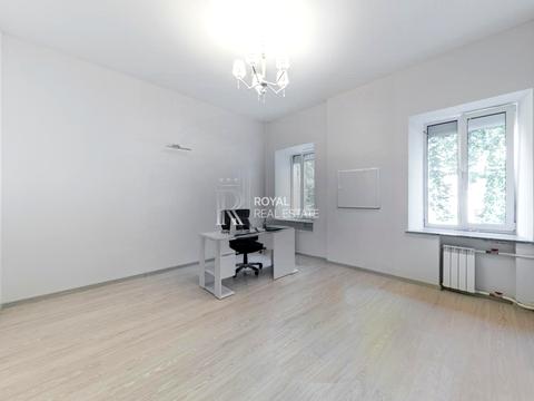 комерційна за адресою Круглоуніверситетська вул., 22