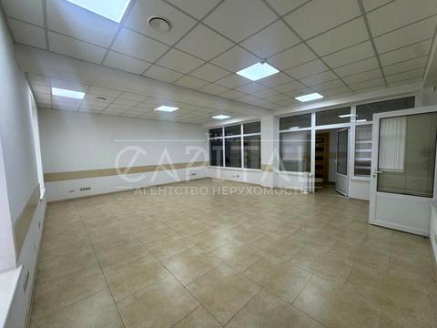 комерційна за адресою Науки просп., 1