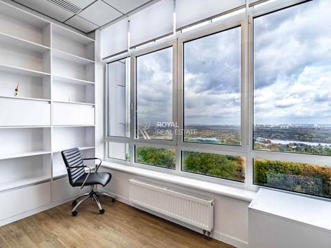 комерційна за адресою Михайла Грушевського вул., 9