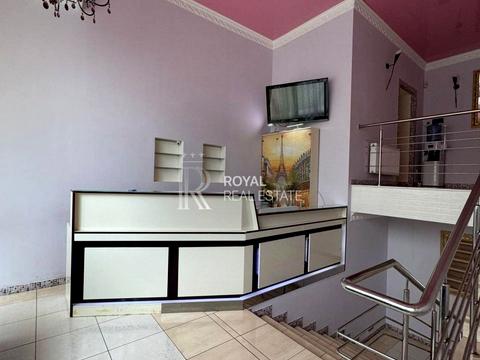 комерційна за адресою Володимира Івасюка просп. (Героїв Сталінграду), 2