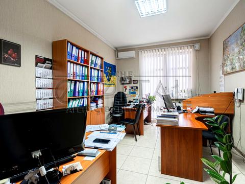 комерційна за адресою Київ, Євгена Коновальця вул. (Щорса), 32-Б