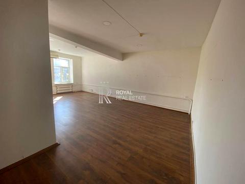 комерційна за адресою Лугова вул., 2/6