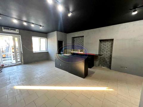 комерційна за адресою Комунальна, 3а