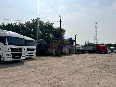 комерційна за адресою Комунальна, 3а