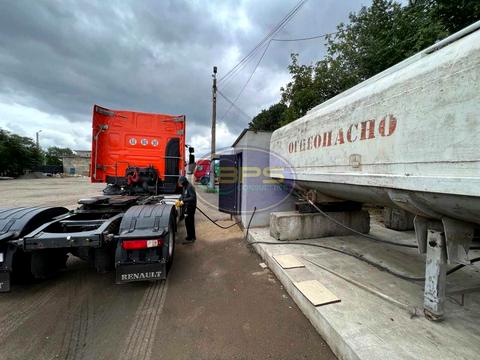 комерційна за адресою Комунальна, 3а