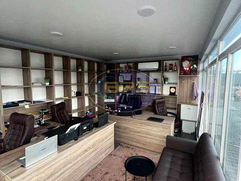 комерційна за адресою Комунальна, 3а