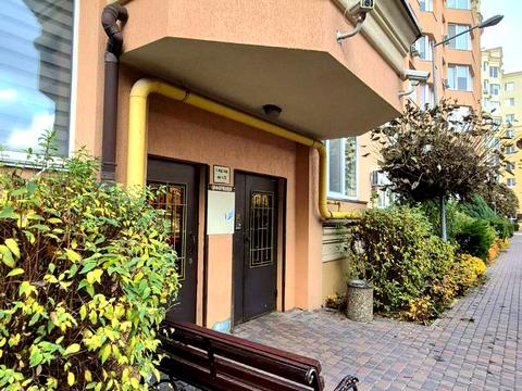 квартира за адресою Братська вул., 12