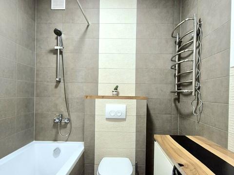 квартира за адресою Братська вул., 12