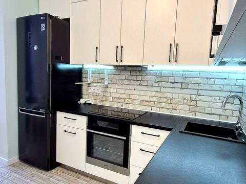 квартира за адресою Братська вул., 12