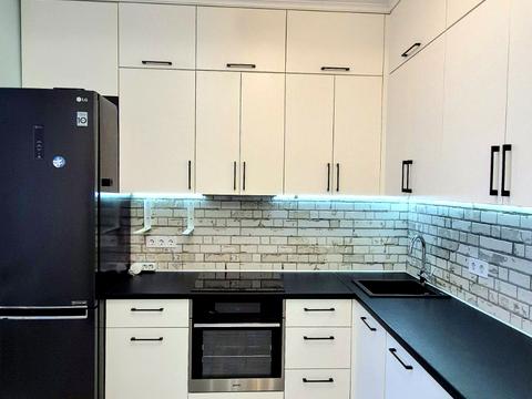 квартира за адресою Братська вул., 12