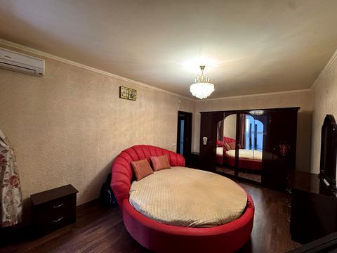 квартира за адресою Анни Ахматової вул., 15