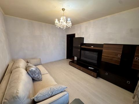 квартира за адресою Анни Ахматової вул., 15