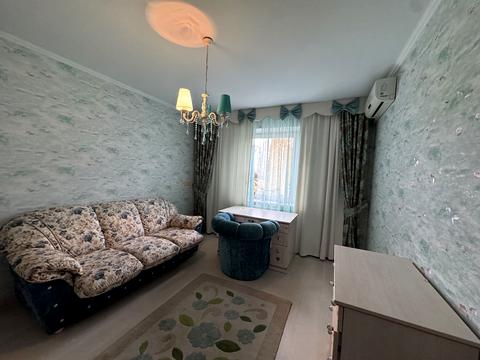 квартира за адресою Анни Ахматової вул., 15