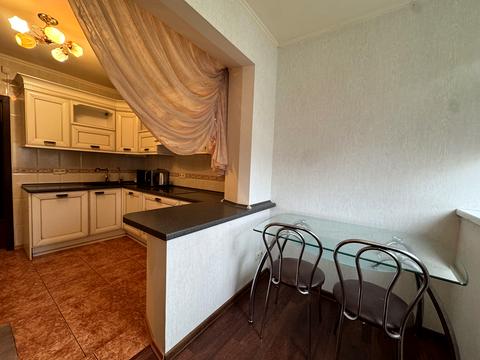 квартира за адресою Анни Ахматової вул., 15