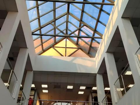 комерційна за адресою Воскресенська вул. (Леніна), 44-А