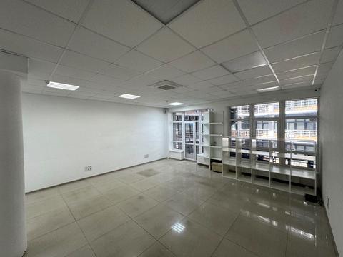 комерційна за адресою Євгена Коновальця вул. (Щорса), 36Д