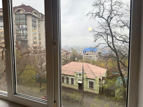 квартира за адресою Нагірна вул., 12