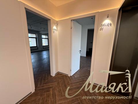 комерційна за адресою Хрещатик вул., 16
