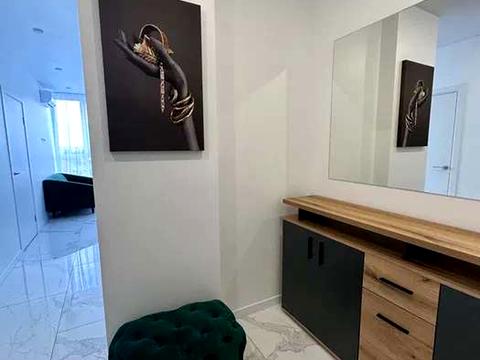 квартира за адресою Машинобудівників вул., 16